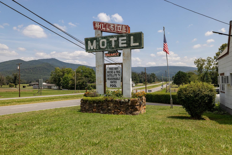 Others 5, The Hillside Motel, Page
