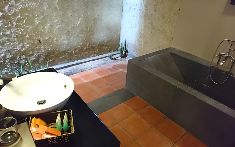 Bathroom 4, Lotus Village Resort - Muine, Phan Thiết