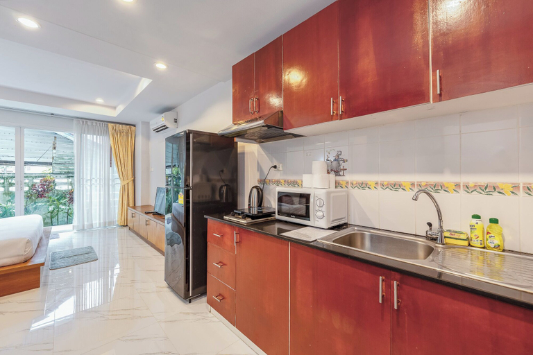 Private kitchen, Unwind Peaceful Near NaiHarn C200, Pulau Phuket