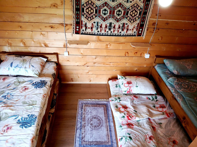 Bedroom, Bujtina Selimaj