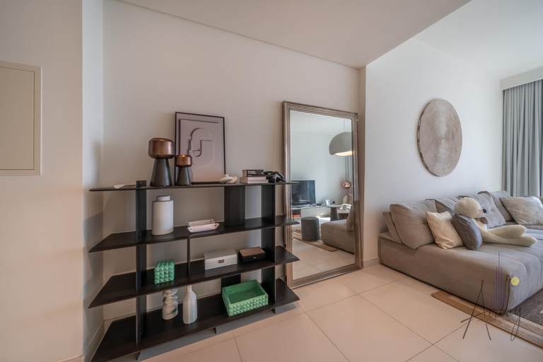 Others 2, Tranquil 1BR w/ Palm Sea Views & Beachfront!, Dubai