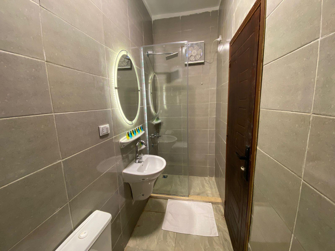 Bathroom 3, Global pyramids boutique, Al-Ahram