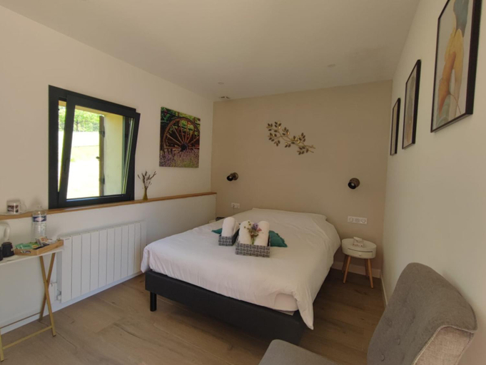 Others 5, Le Bois Charmant, Dordogne