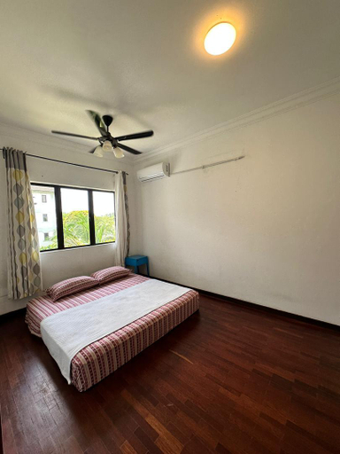 Others 5, Casa Blanca, Sepang