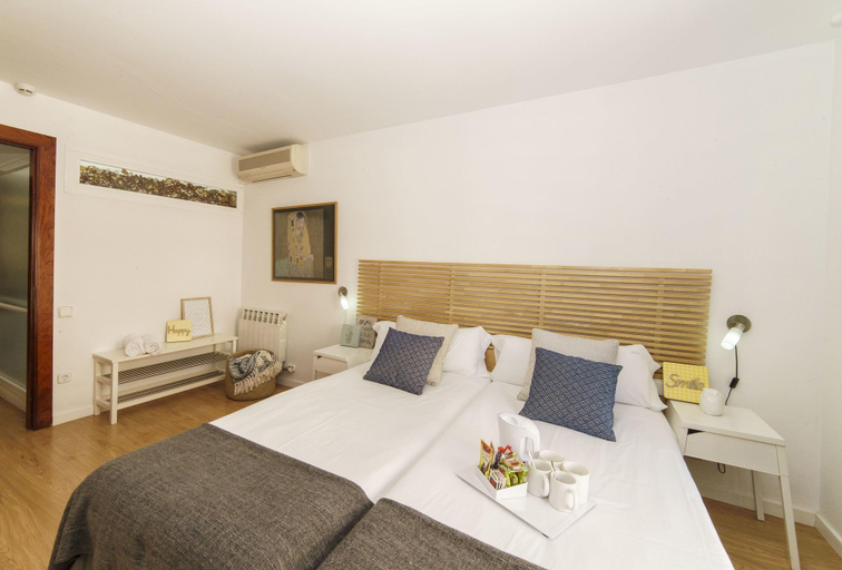 Bedroom 3, House by Pillow, Barcelona