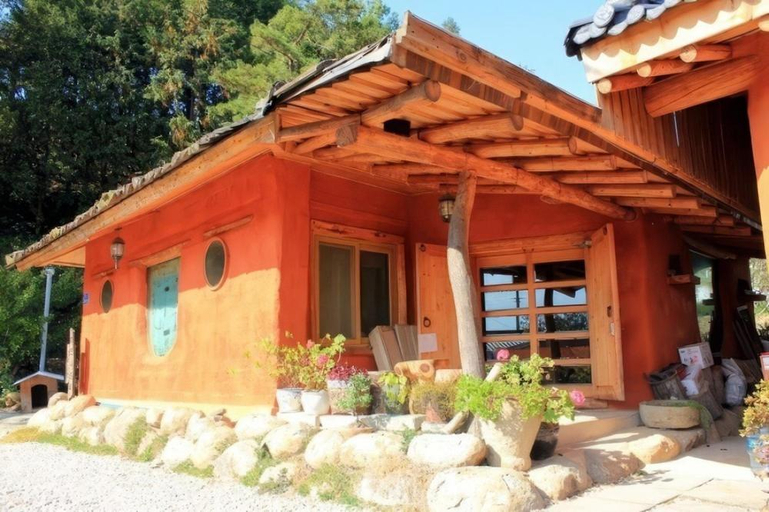 Exterior & Views 1, Damyang Natural Nadri Pension, Jangseong