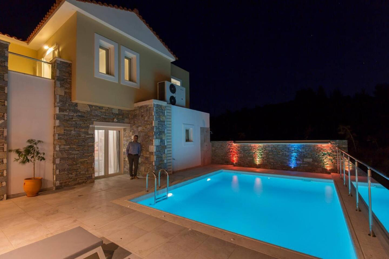 Sport & Beauty 4, Luxury holiday home 4 bedroom villa in Paleokastro, North Aegean