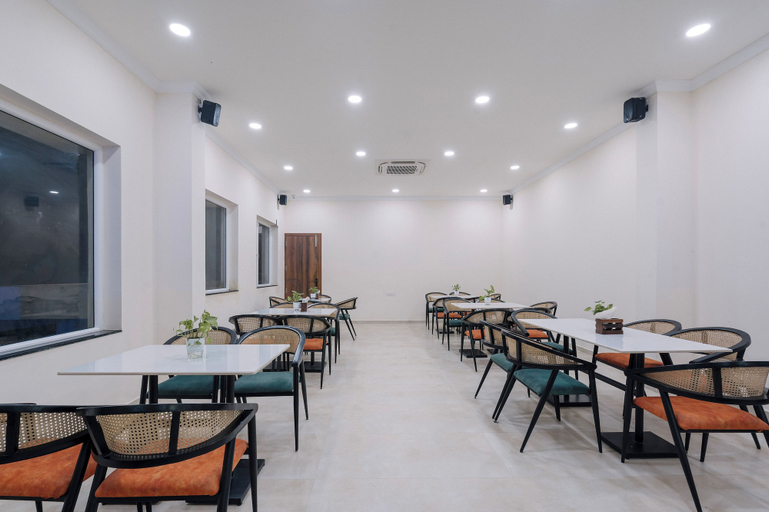 Food & Drinks 5, Treebo Premium Aasma Courtyard, Jagatsinghapur