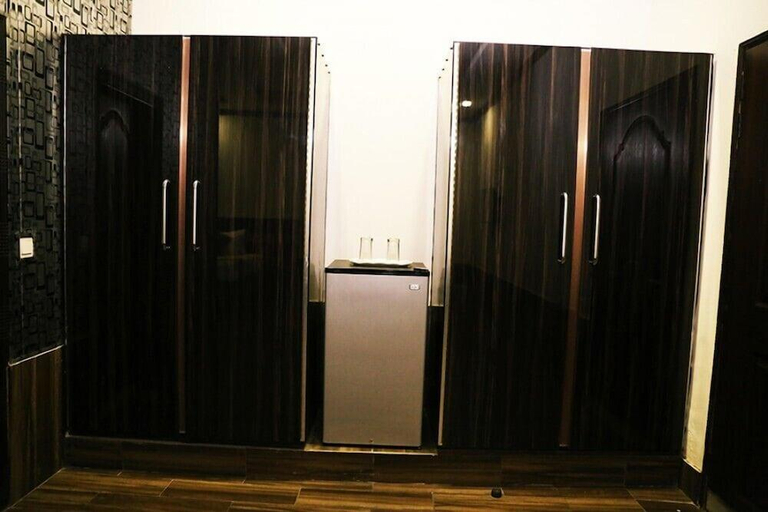 Others 5, Hotel Marco Polo, Lahore