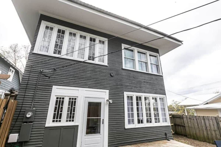Exterior & Views 2, Trendy Lakeview Craftsman, Jefferson