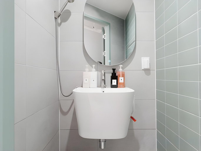 Bathroom 4, The Road Minihotel, Yeongdeungpo