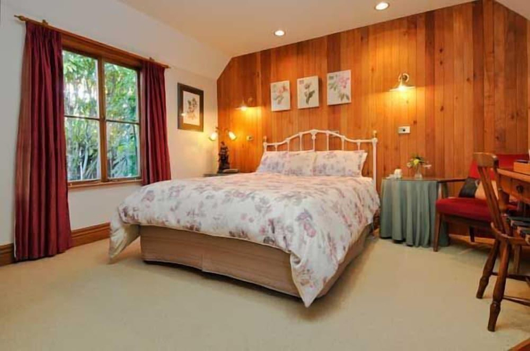 Bedroom 2, Cambria House, Nelson