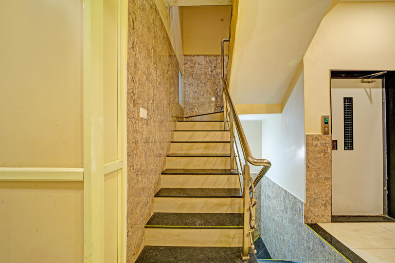 Public Area 2, Fabhotel Grand Stay Ambedkar Nagar, Indore