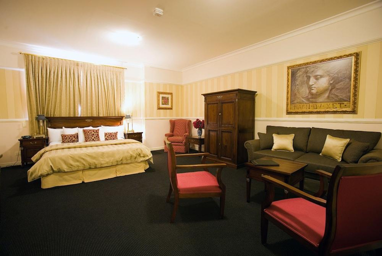 Bedroom 2, Redearth Boutique Hotel, Mount Isa