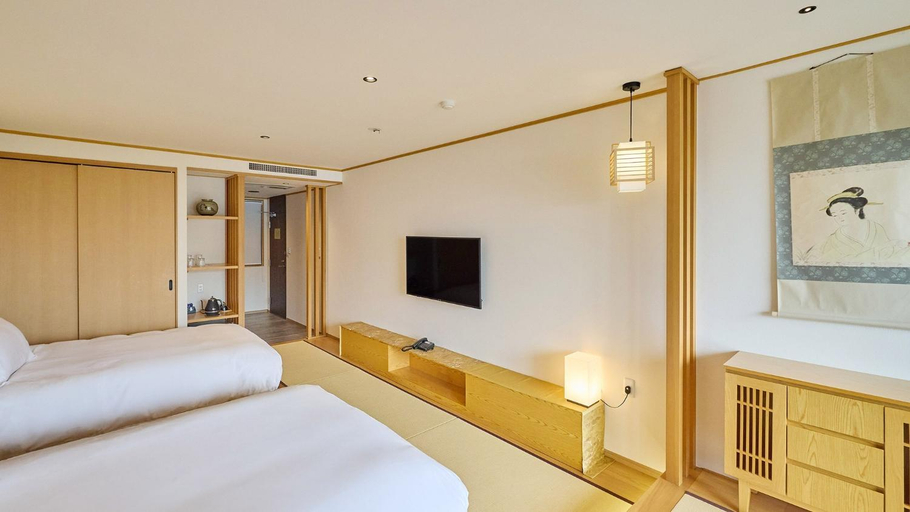 Bedroom 3, KUMONOUE FUJI HOTEL, Fujikawaguchiko
