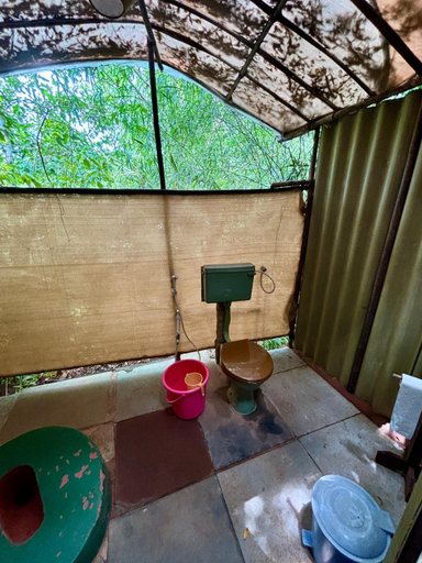 Bathroom 3, Khaama Kethna Eco Sustainable Village, South Goa