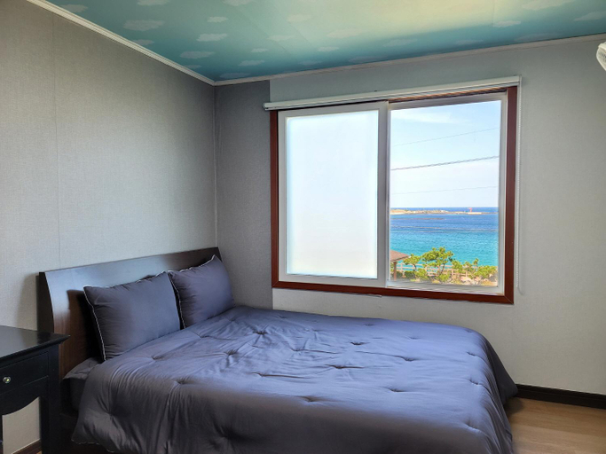 Bedroom 2, jeju thehouse pension, Jeju