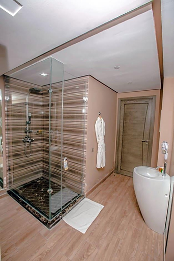 Bathroom 3, New Art's DownTown Hotel, Casablanca