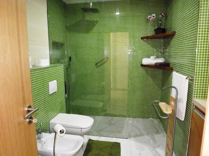 Bathroom 3, Fantastic Apartment On The Beach, Albufeira