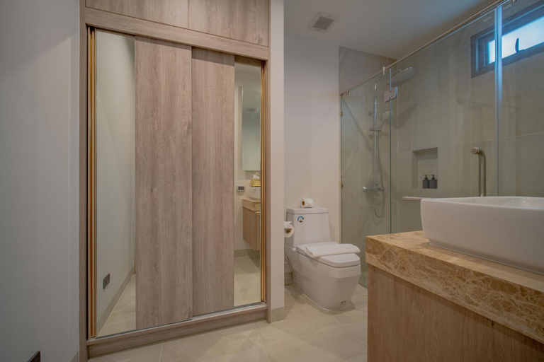 Bathroom 2, Zenithy 3BR Villa with Pool by NLA, Phuket Island
