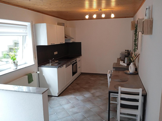 Others 5, Tranquil Getaway in Scenic Roes, Cochem-Zell