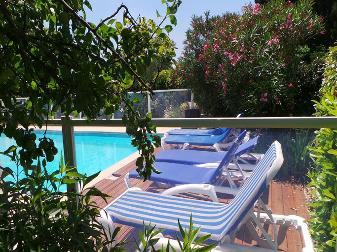 Sport & Beauty 2, Beautiful holiday home with swimming pool, Gironde