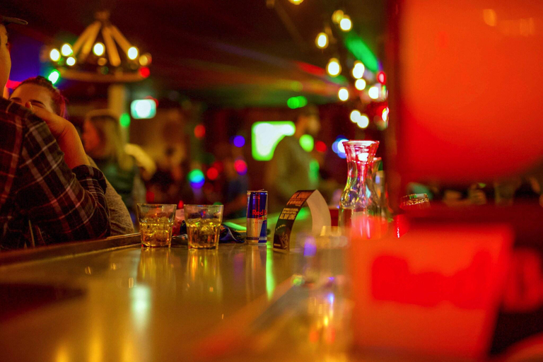 Food & Drinks 4, Crash Hotel Squamish, Squamish-Lillooet