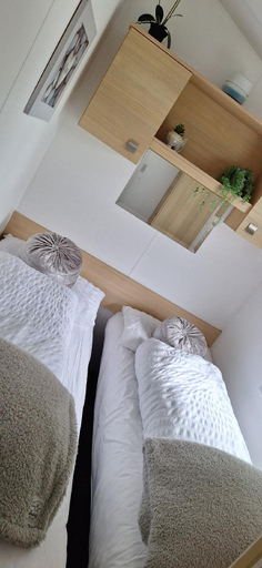 Bedroom 2, Inside No. 9 Retreat, Lancashire