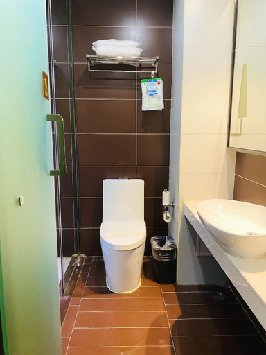 Bathroom 4, IU Hotel Tianjin Fumin Qiao Branch, Tianjin