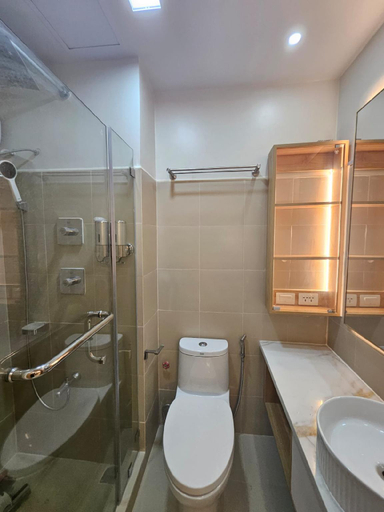 Bathroom, Walkable 1BR Condo Across MOA Shore 3 Residences, Pasay City
