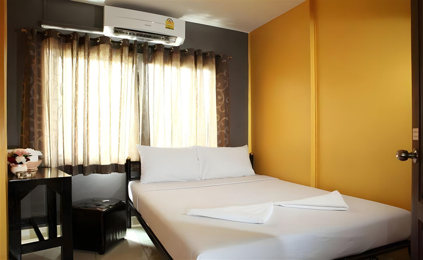 Bedroom 5, Khaosan Palace Hotel, Phra Nakhon