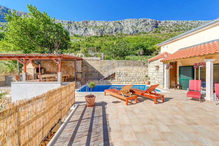 Exterior & Views, Holiday House Near Split, Klis