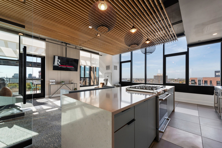 Room 5, River West 2 Penthouses Skyline Group Comfort, Cook