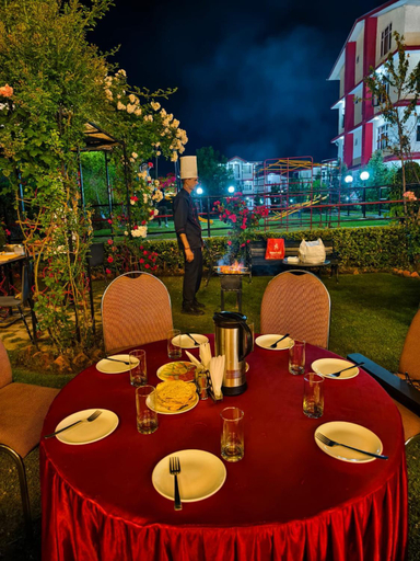 Food & Drinks 4, Villa 5, Manali, Kullu