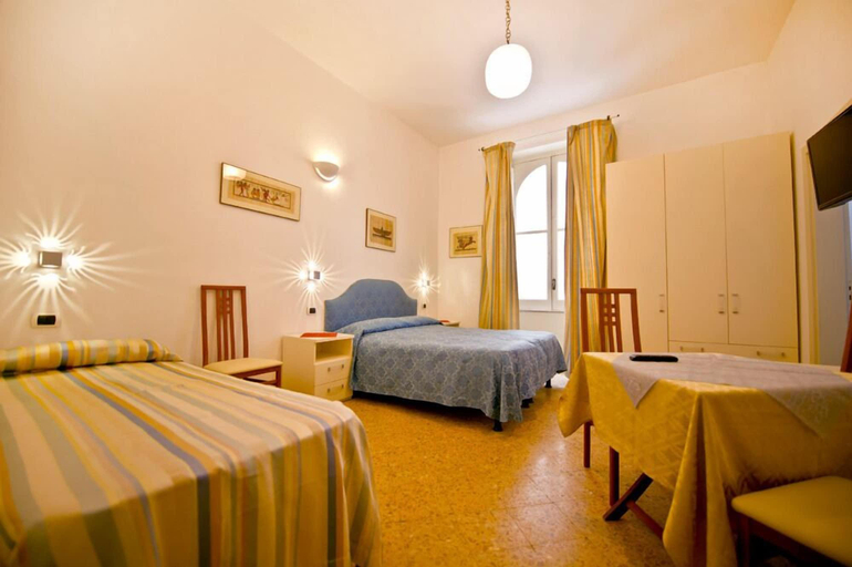 Bedroom 2, Residenza Sole, Salerno