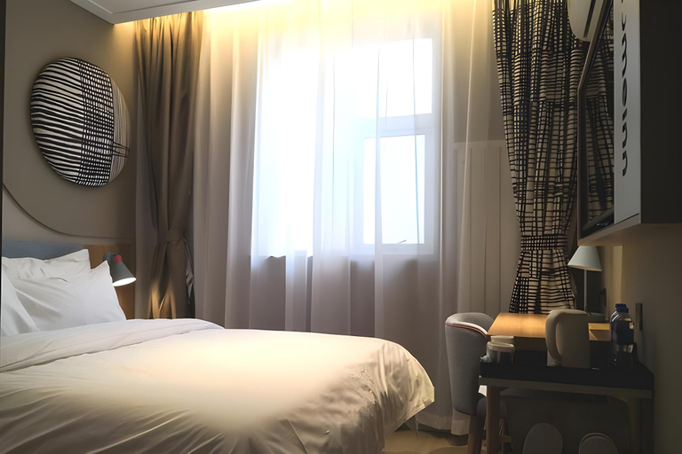 Bedroom 2, Home Inn Neo Shijiazhuang North Second Ring Zhonghua North Avenue, Shijiazhuang