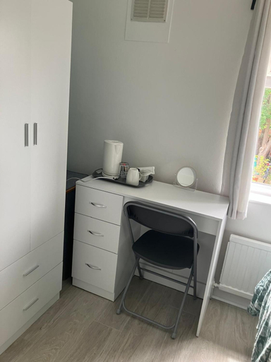 Others 4, Welcoming Home Close to Transport Links, London