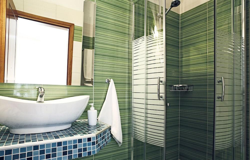 Bathroom 4, Stratos Hotel, Central Macedonia