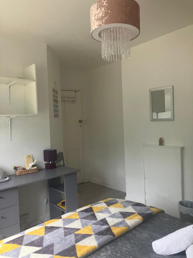Others 5, Welcoming Home Close to Transport Links, London