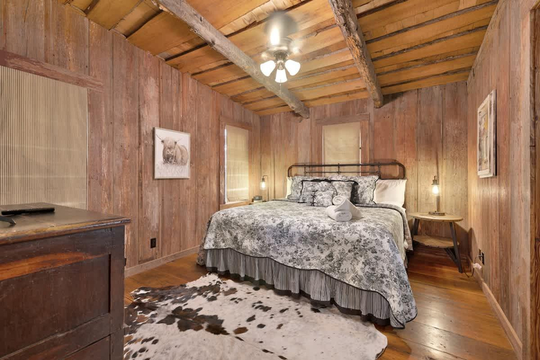 Bedroom 3, Coco at Sunset Valley Ranch, Gillespie