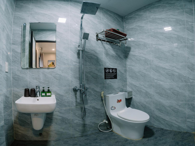 Bathroom 3, Napoli Hostel, Cát Hải