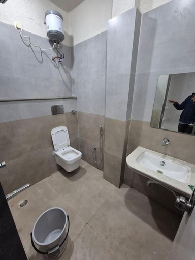 Bathroom 3, HOTEL BLUEBERRY, Jabalpur