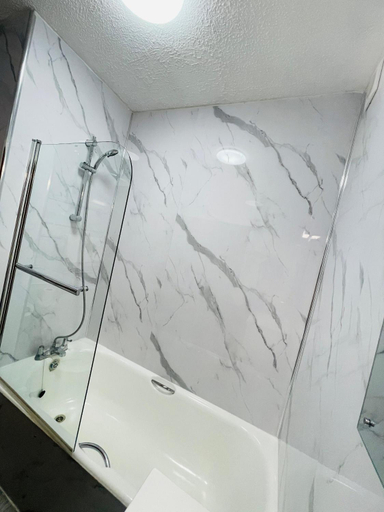 Bathroom 3, Westone Manor Hotel, Northamptonshire