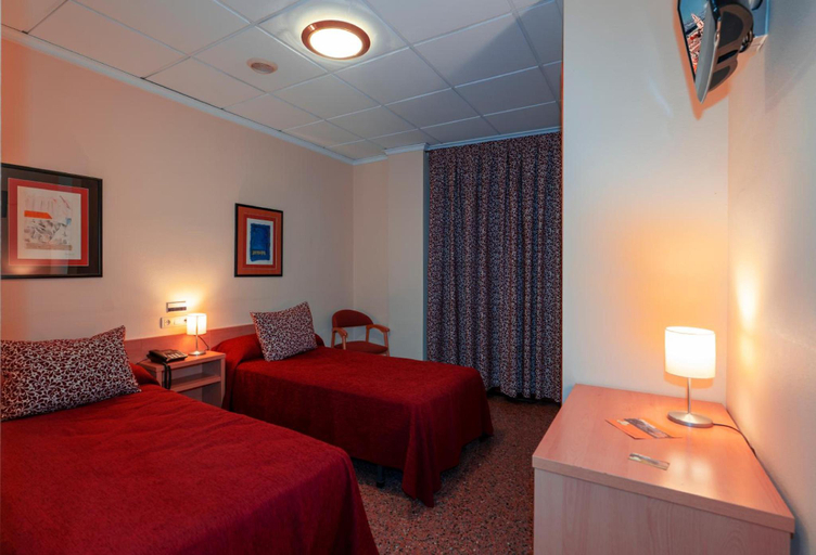 Bedroom 3, Hotel Anna, Alicante