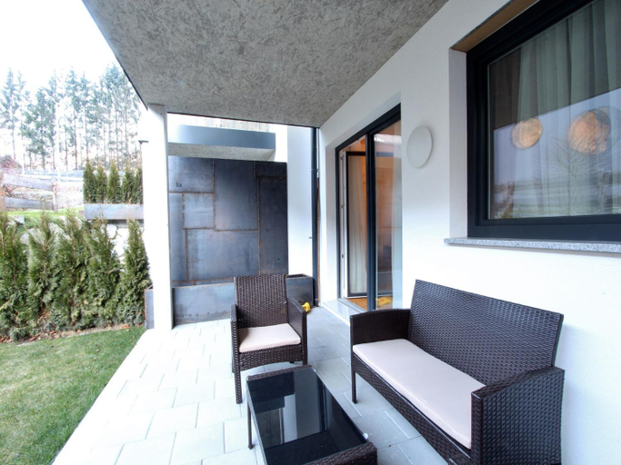 Others 5, Apartment in Neukirchen near Ski Lift, Zell am See