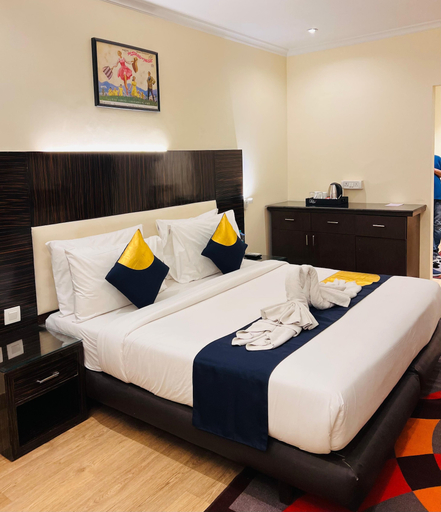 Room 4, Sk Premium Park GGN, Gurgaon