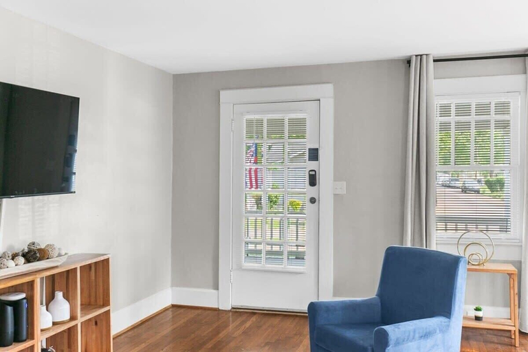Living area 5, 52nd Ensley Chic, Jefferson