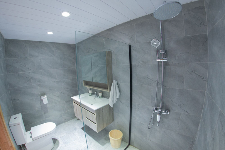 Bathroom 3, Casa Maria, Black River