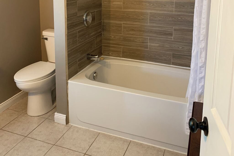 Bathroom 5, St. Martins Country Inn, Saint John
