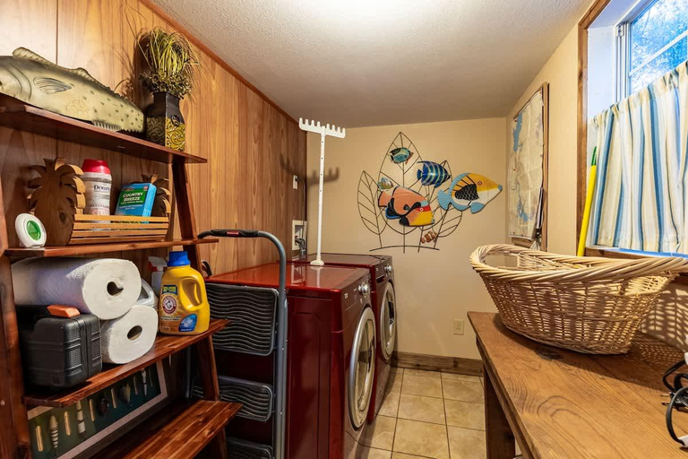 Washing machine, Red Bird Cabin Studio Retreat, Llano